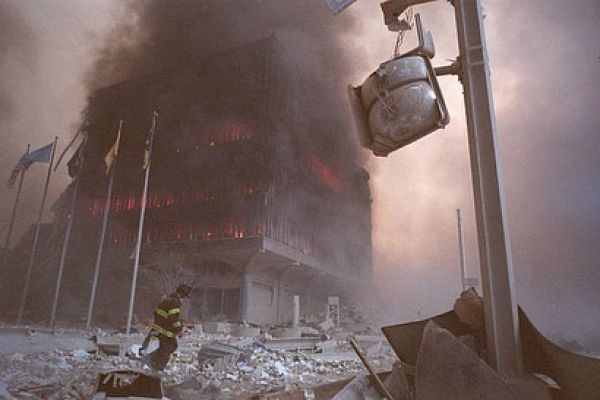 wtc-9-11-2001-16218772915042781B364758-9444-3A05-146C-E25C230DAD44.jpg
